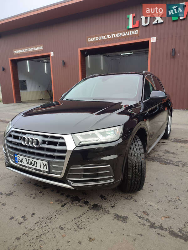 Внедорожник / Кроссовер Audi Q5 2018 в Корце
