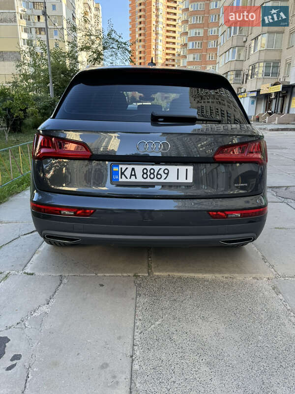 Внедорожник / Кроссовер Audi Q5 2018 в Киеве