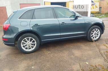Внедорожник / Кроссовер Audi Q5 2011 в 