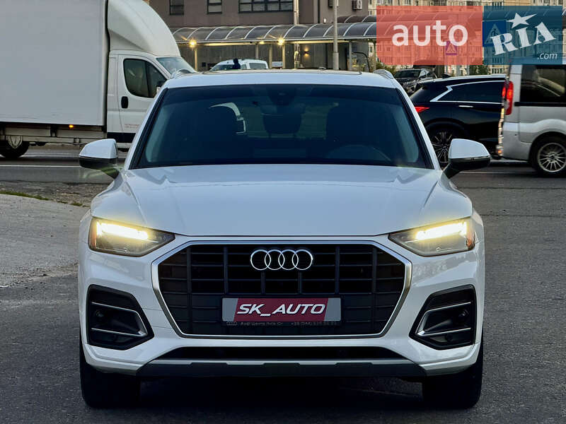 Внедорожник / Кроссовер Audi Q5 2021 в Киеве