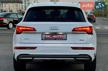 Внедорожник / Кроссовер Audi Q5 2021 в Киеве