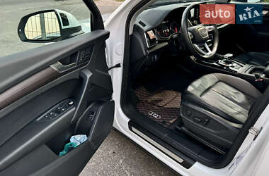 Внедорожник / Кроссовер Audi Q5 2021 в Киеве