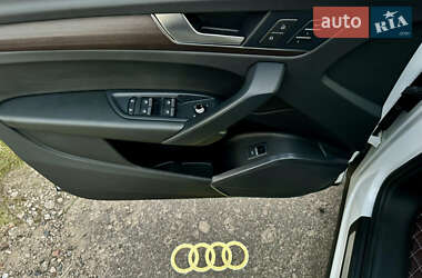 Внедорожник / Кроссовер Audi Q5 2021 в Киеве