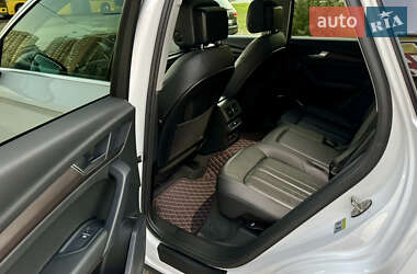 Внедорожник / Кроссовер Audi Q5 2021 в Киеве
