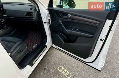Внедорожник / Кроссовер Audi Q5 2021 в Киеве