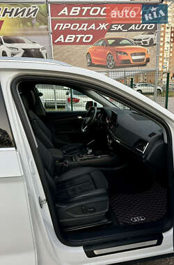 Внедорожник / Кроссовер Audi Q5 2021 в Киеве