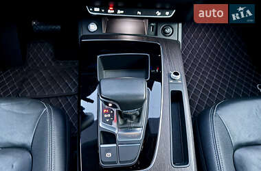 Внедорожник / Кроссовер Audi Q5 2021 в Киеве