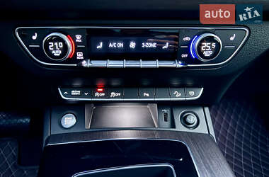 Внедорожник / Кроссовер Audi Q5 2021 в Киеве