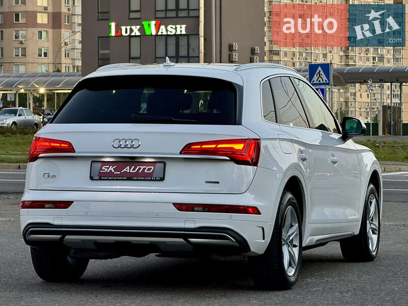 Внедорожник / Кроссовер Audi Q5 2021 в Киеве