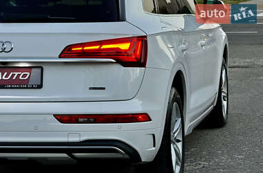 Внедорожник / Кроссовер Audi Q5 2021 в Киеве