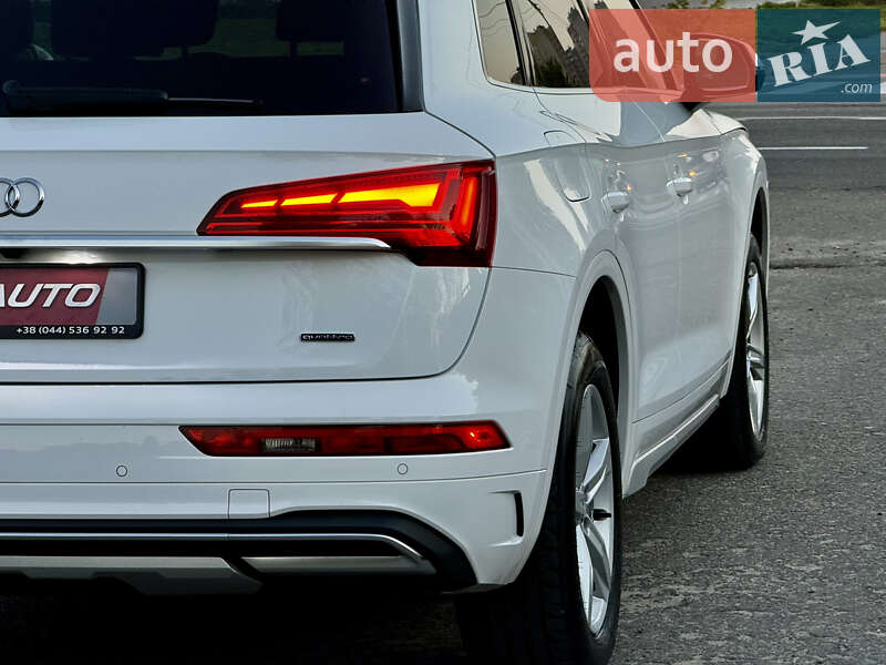 Внедорожник / Кроссовер Audi Q5 2021 в Киеве