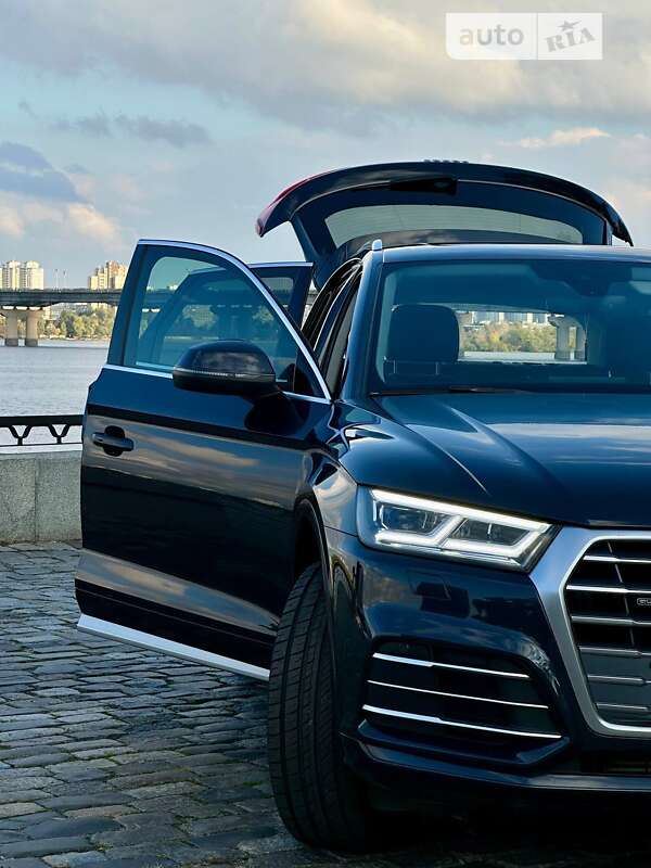 Внедорожник / Кроссовер Audi Q5 2018 в Вышгороде