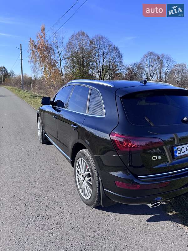 Позашляховик / Кросовер Audi Q5 2014 в Ужгороді