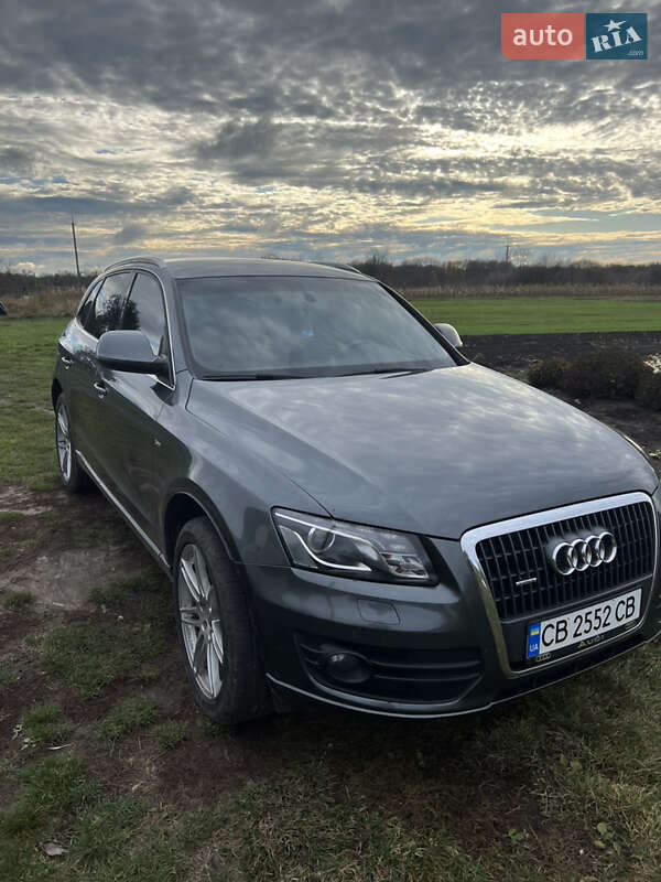 Позашляховик / Кросовер Audi Q5 2011 в Варві