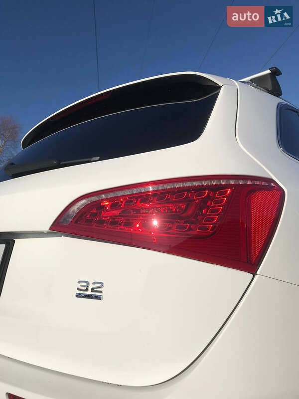 Внедорожник / Кроссовер Audi Q5 2011 в Львове