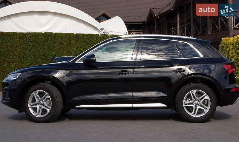 Внедорожник / Кроссовер Audi Q5 2019 в Киеве