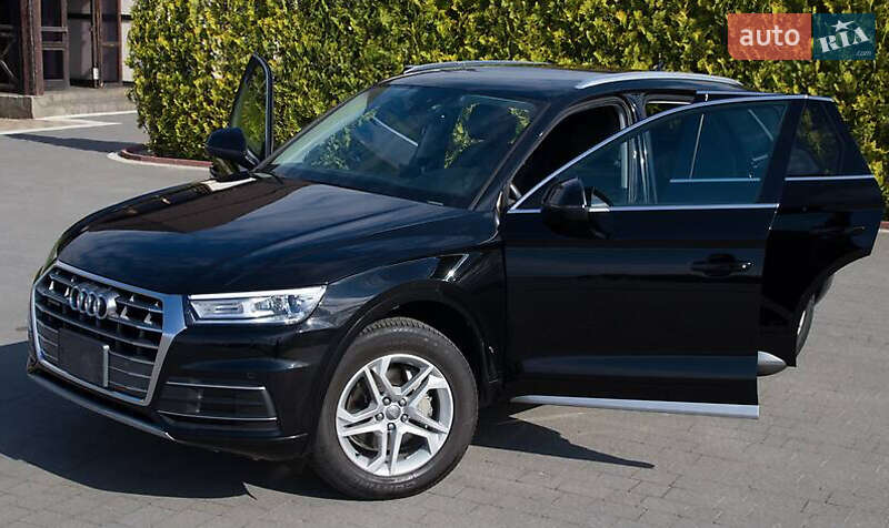 Внедорожник / Кроссовер Audi Q5 2019 в Киеве