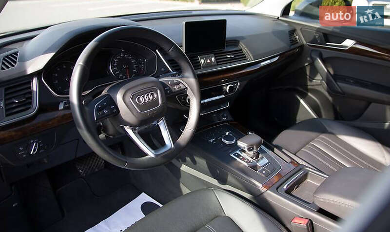 Внедорожник / Кроссовер Audi Q5 2019 в Киеве