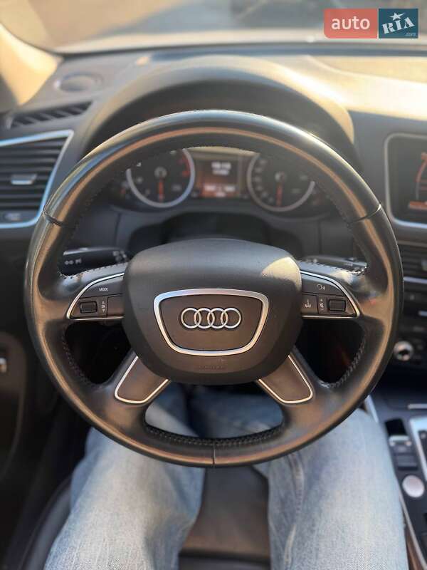 Позашляховик / Кросовер Audi Q5 2016 в Києві