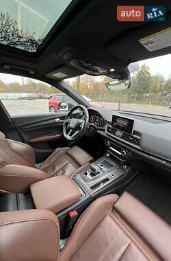 Внедорожник / Кроссовер Audi Q5 2018 в 
