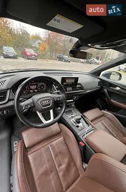 Внедорожник / Кроссовер Audi Q5 2018 в 
