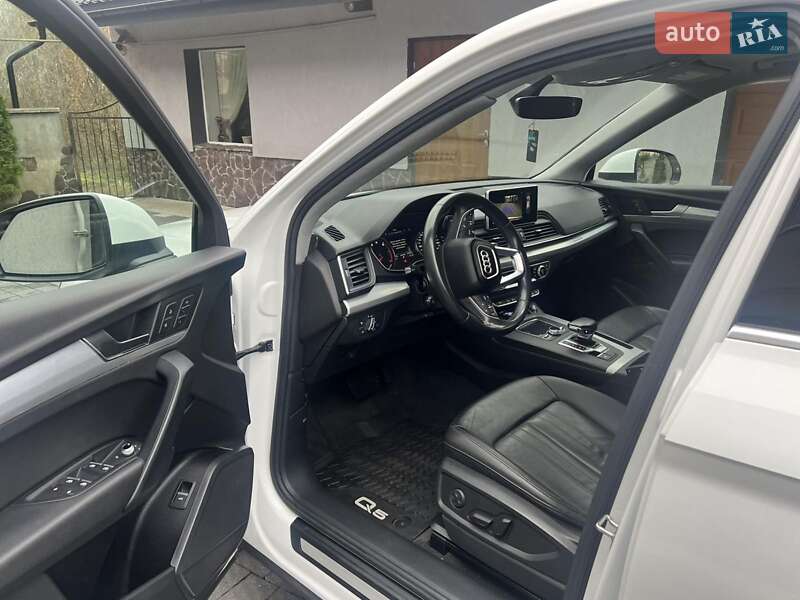 Внедорожник / Кроссовер Audi Q5 2019 в Сокале