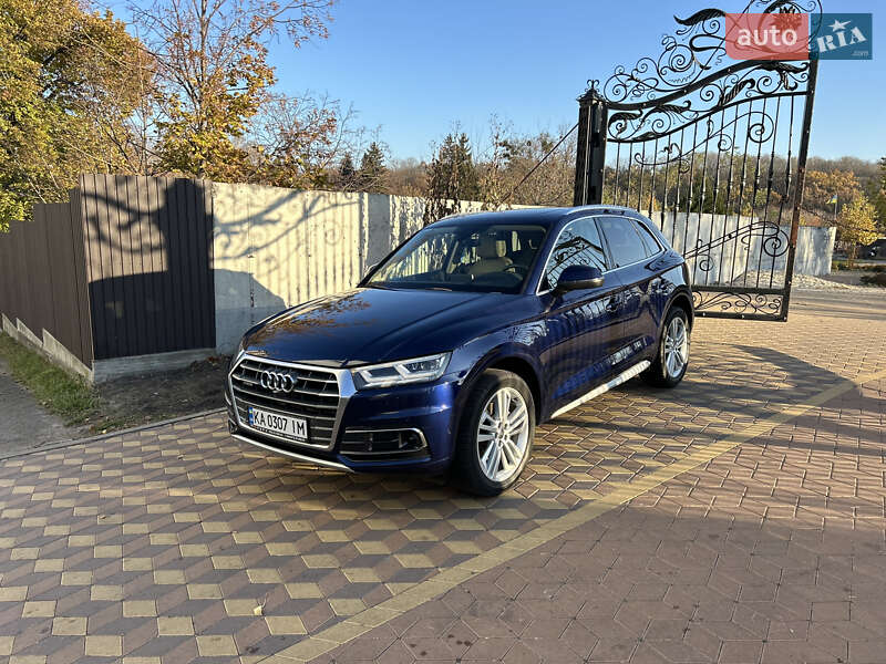 Внедорожник / Кроссовер Audi Q5 2019 в Киеве