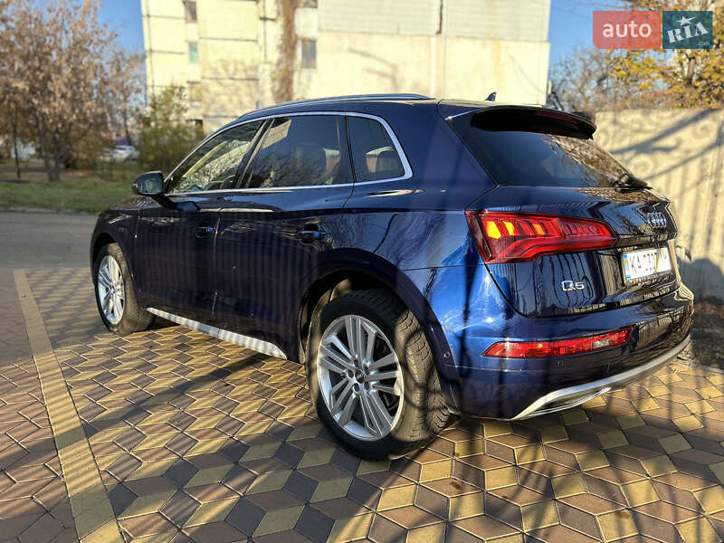 Внедорожник / Кроссовер Audi Q5 2019 в Киеве