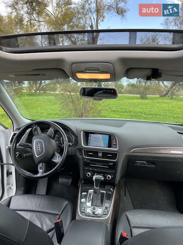 Позашляховик / Кросовер Audi Q5 2015 в Львові