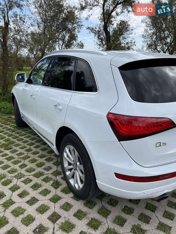Позашляховик / Кросовер Audi Q5 2015 в Львові