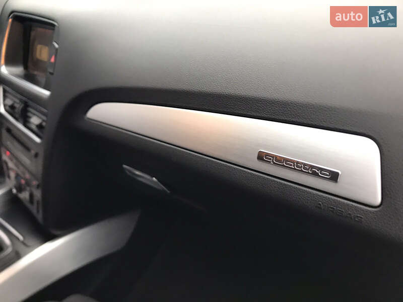 Внедорожник / Кроссовер Audi Q5 2010 в Луцке