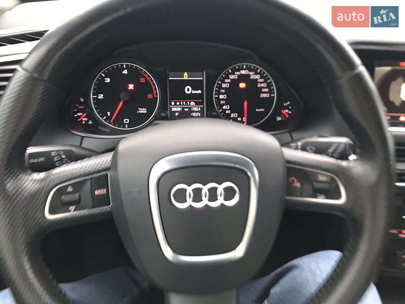 Внедорожник / Кроссовер Audi Q5 2010 в Луцке