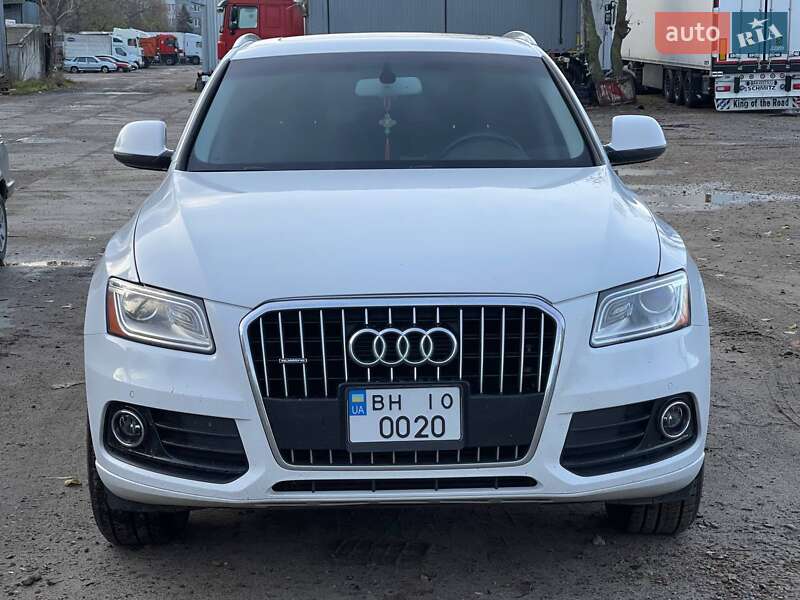 Внедорожник / Кроссовер Audi Q5 2015 в 