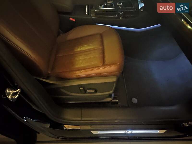 Внедорожник / Кроссовер Audi Q5 2020 в Нововолынске