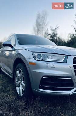 Внедорожник / Кроссовер Audi Q5 2018 в 