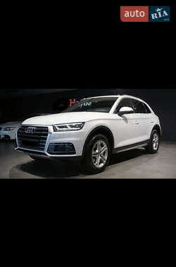 Внедорожник / Кроссовер Audi Q5 2017 в 