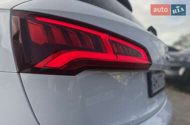 Внедорожник / Кроссовер Audi Q5 2017 в 