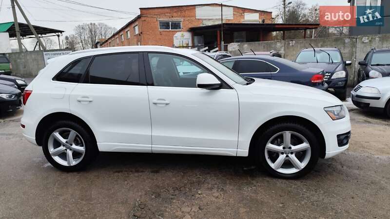 Внедорожник / Кроссовер Audi Q5 2011 в Чернигове