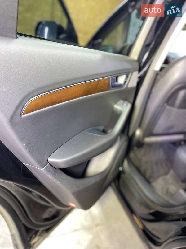 Внедорожник / Кроссовер Audi Q5 2012 в Львове
