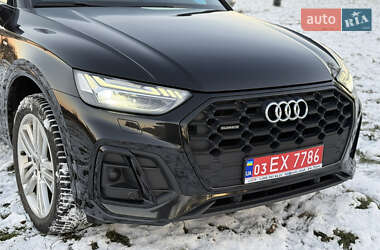 Внедорожник / Кроссовер Audi Q5 2021 в 
