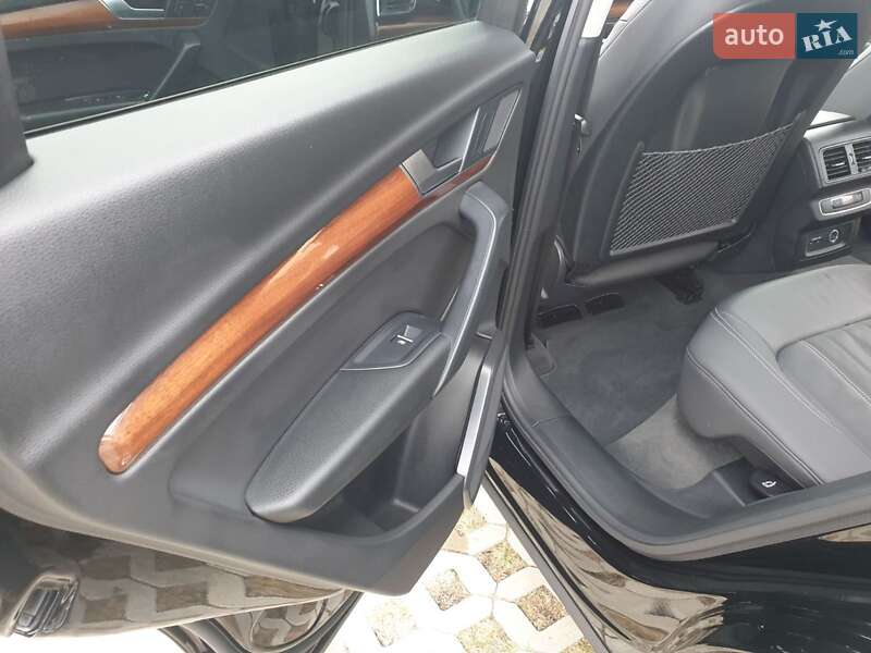 Внедорожник / Кроссовер Audi Q5 2021 в Хмельницком