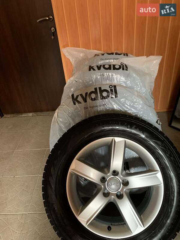 Позашляховик / Кросовер Audi Q5 2010 в Бережанах