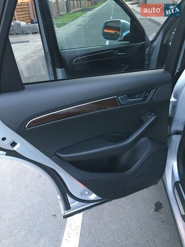 Позашляховик / Кросовер Audi Q5 2011 в Києві