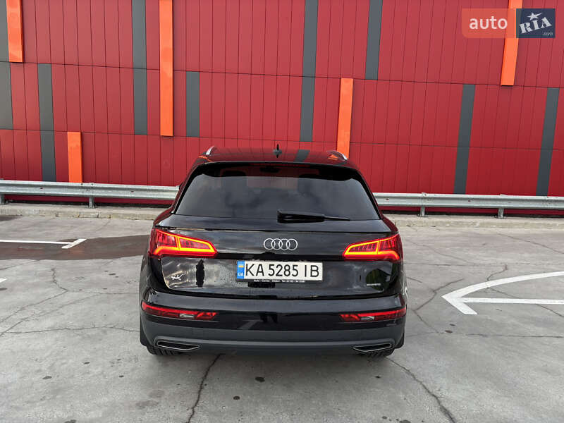 Позашляховик / Кросовер Audi Q5 2017 в Києві