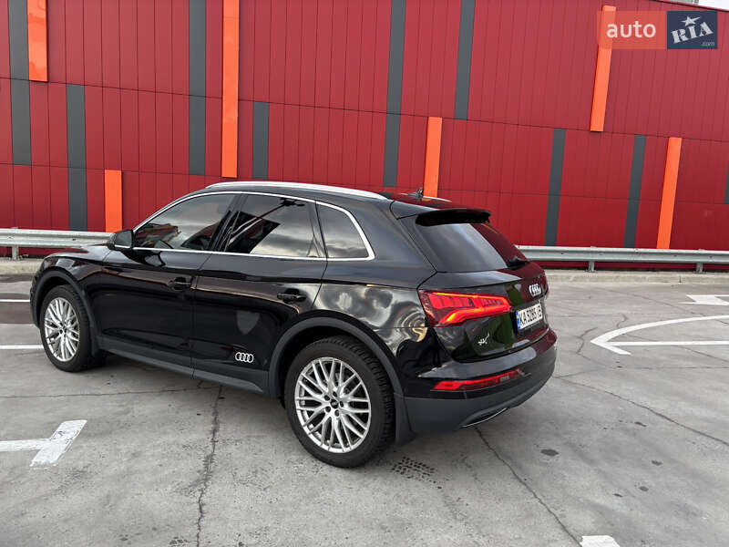 Позашляховик / Кросовер Audi Q5 2017 в Києві