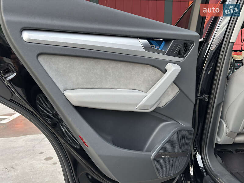 Позашляховик / Кросовер Audi Q5 2017 в Києві