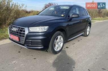 Внедорожник / Кроссовер Audi Q5 2017 в 