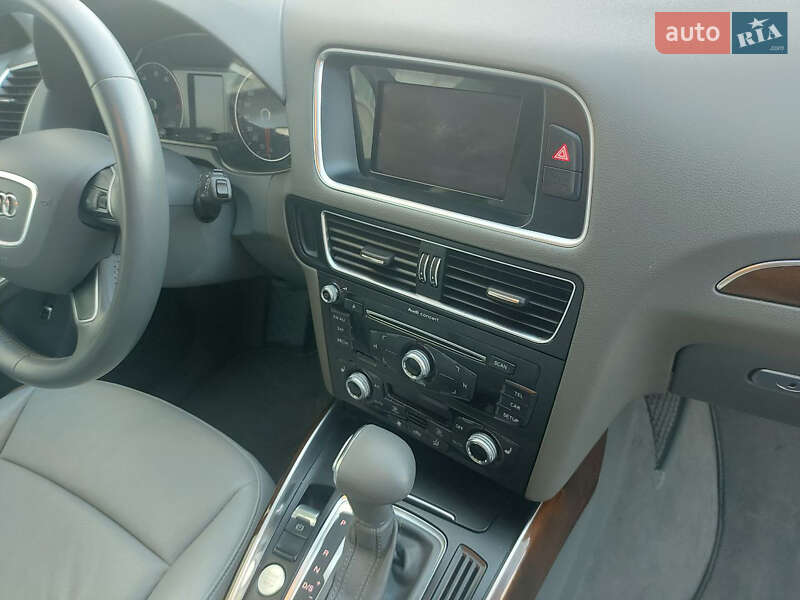 Позашляховик / Кросовер Audi Q5 2015 в Гусятині