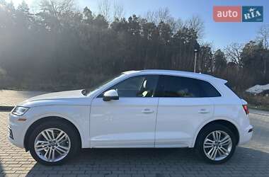 Позашляховик / Кросовер Audi Q5 2018 в Львові