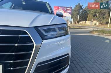 Позашляховик / Кросовер Audi Q5 2018 в Львові